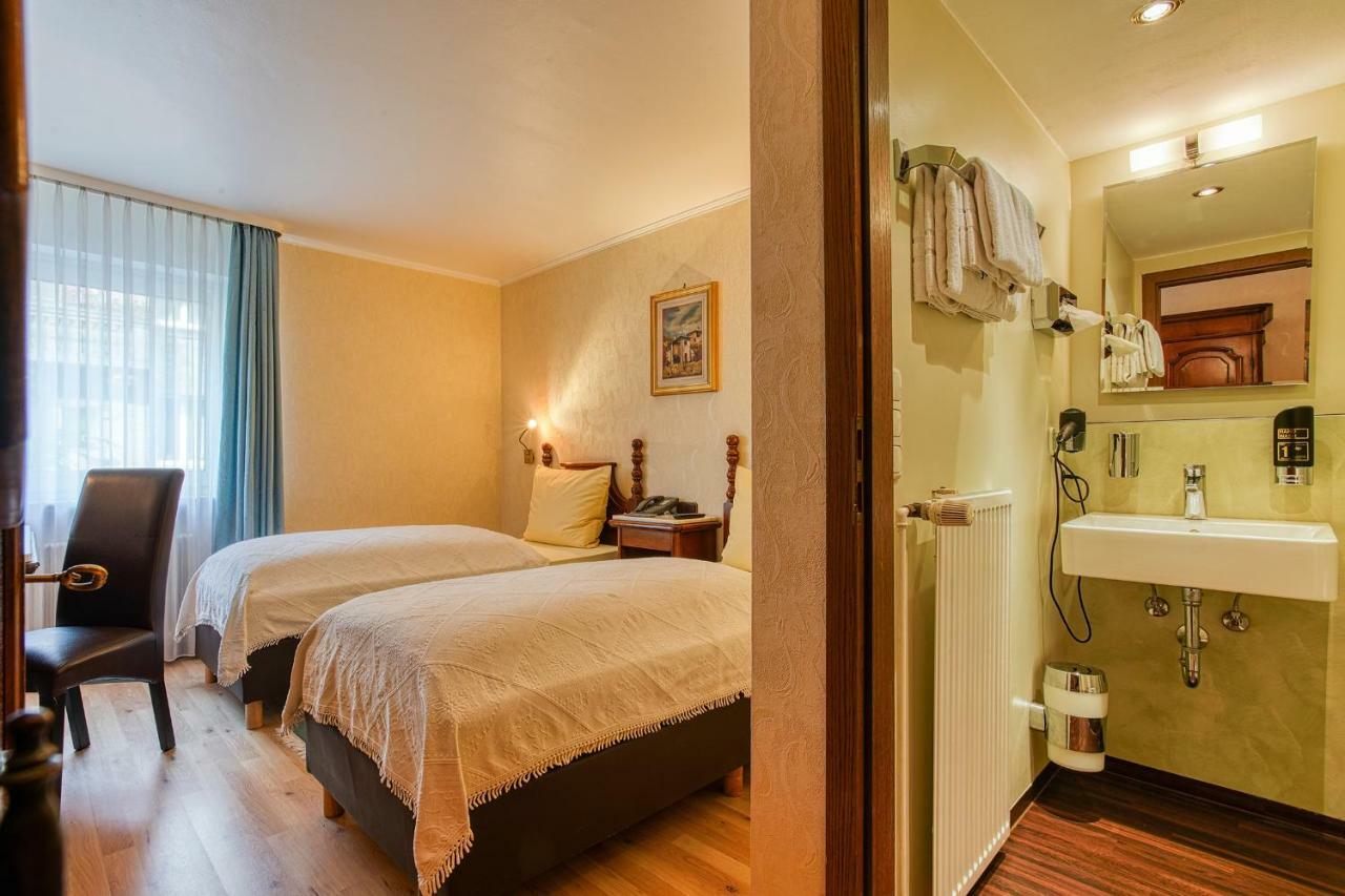 Ff&E Hotel Bavaria Furth Bagian luar foto