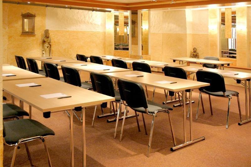 Ff&E Hotel Bavaria Furth Bagian luar foto